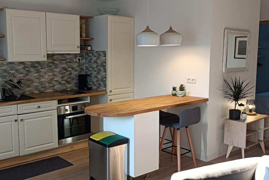 Le Kennedy 3 - Appartement Proche Hopital Chateauroux Ngoại thất bức ảnh